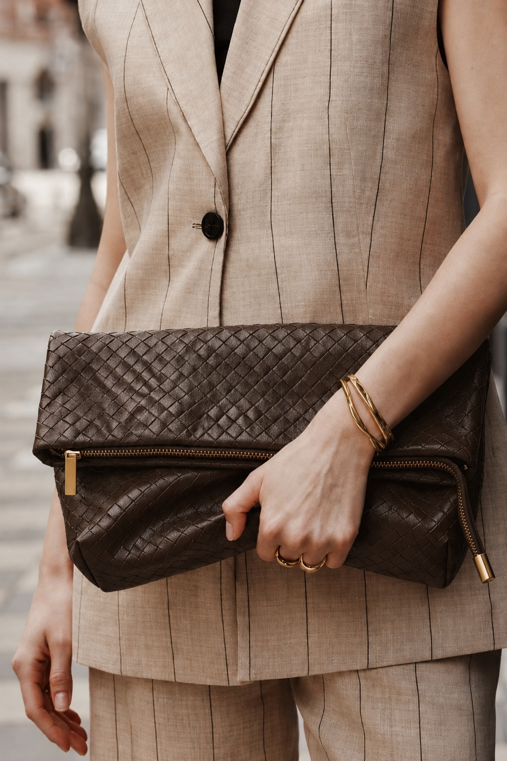Shoulder Clutch
