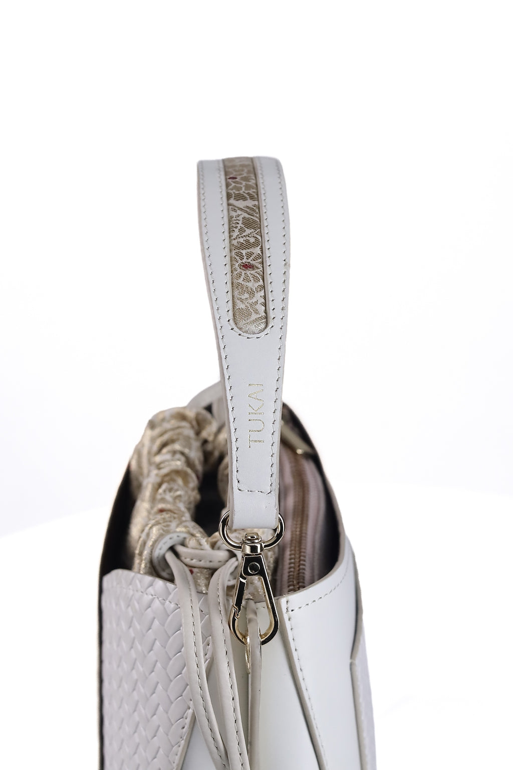 The Lotus (Ivory Dust White)