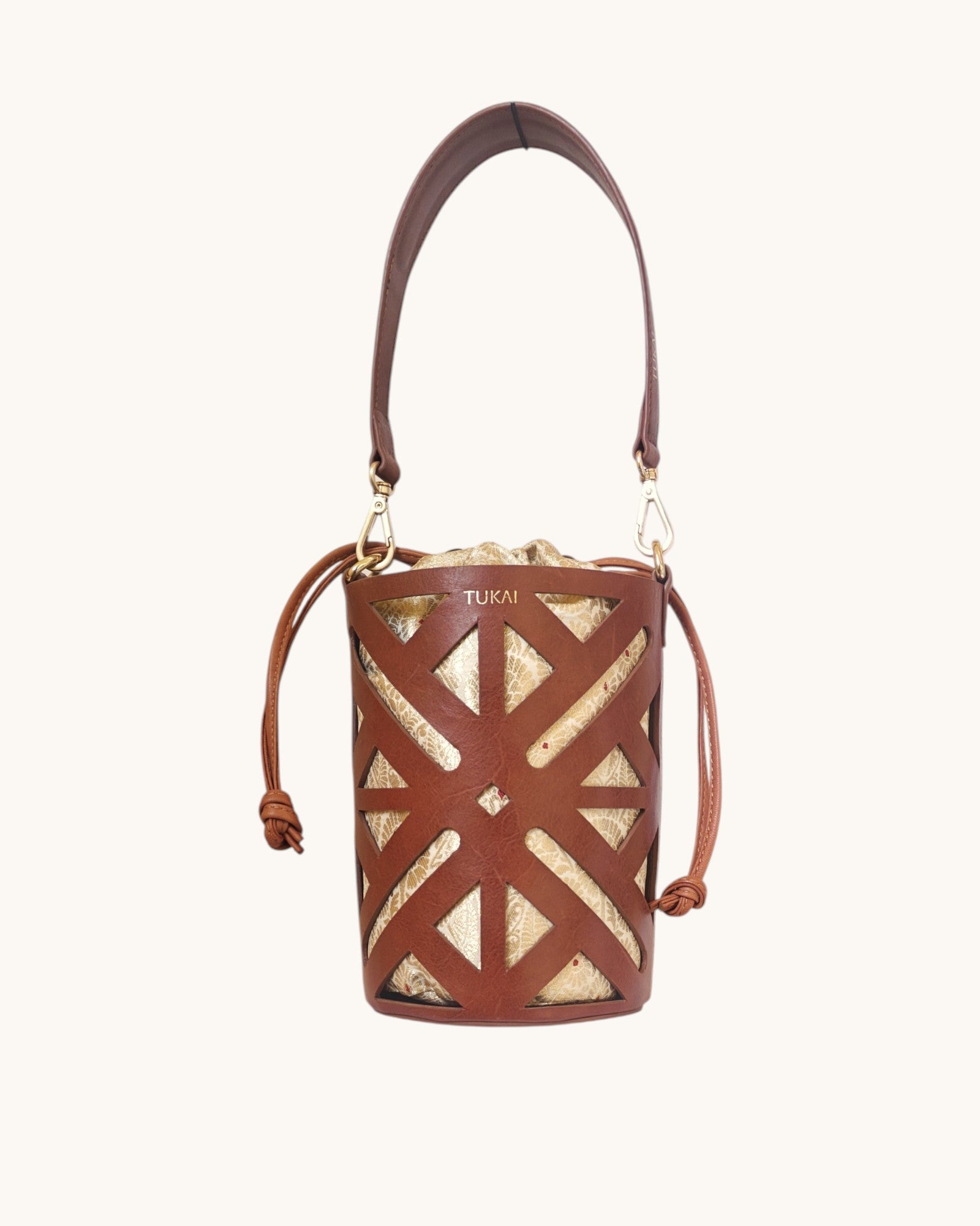The Bucket - Cutwork (Calcutta Clay)